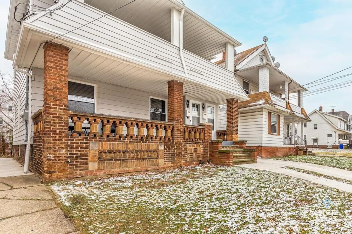Newly Remodeled Apt, South Hills Old Brooklyn Area Cleveland Ngoại thất bức ảnh